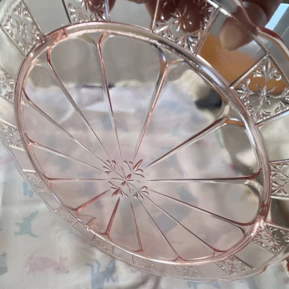 Decorative Pink Glass Serving Plate - Elegant Home Dining - Picture 4 of 5
